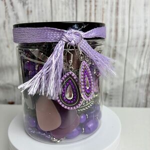 Mystery Treasure 16 oz Jar - Lot 0248